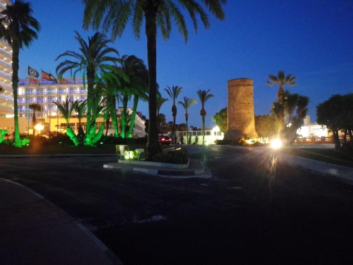 Apartamento En La Playa Con Piscina Leilighet Benalmádena Eksteriør bilde