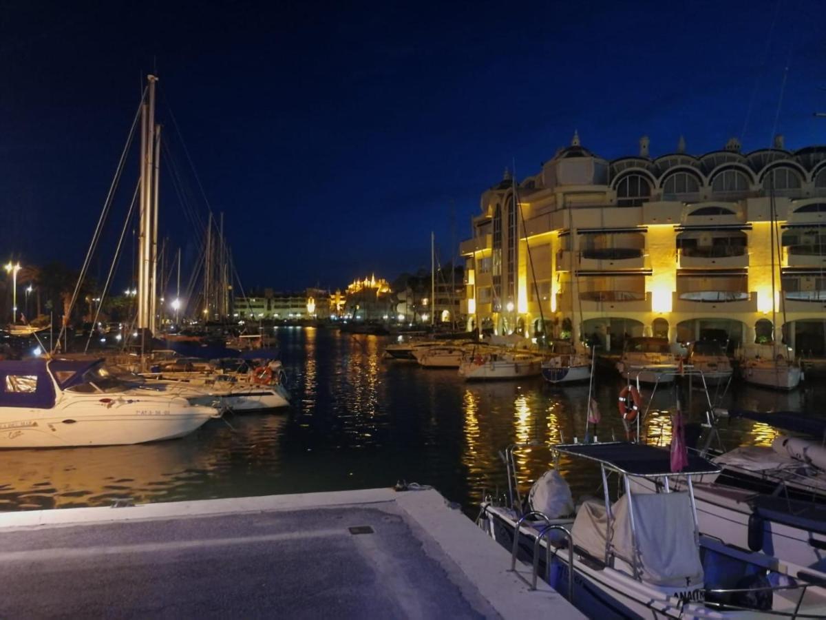 Apartamento En La Playa Con Piscina Leilighet Benalmádena Eksteriør bilde